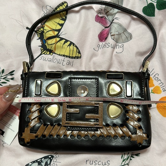 Fendi limited edition baguette - Picture 13 of 15